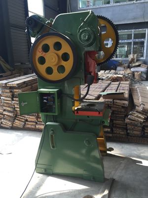 Автоматическая станковая механическая пресс-машина для металлообработки 10 лет