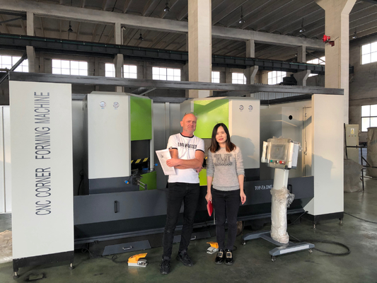 Двойная / двухугольная одновременная формовая машина